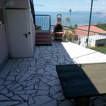 Apartment Dolenec *